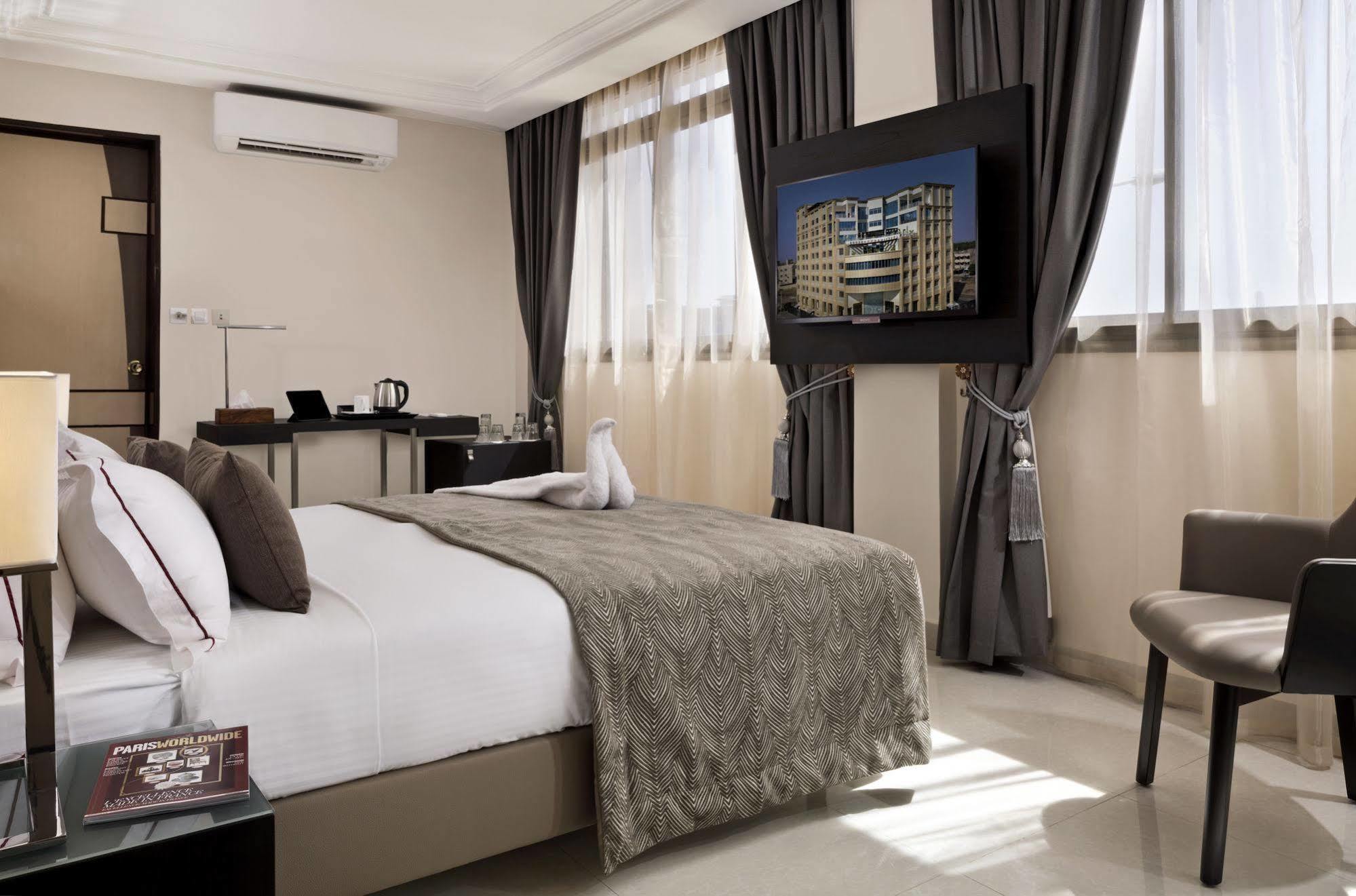 Bravia Hotel Ouagadougou Exterior photo